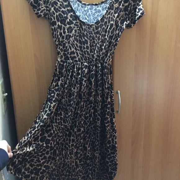 Forever 21 leapord hi-low dress - Picture 2 of 3